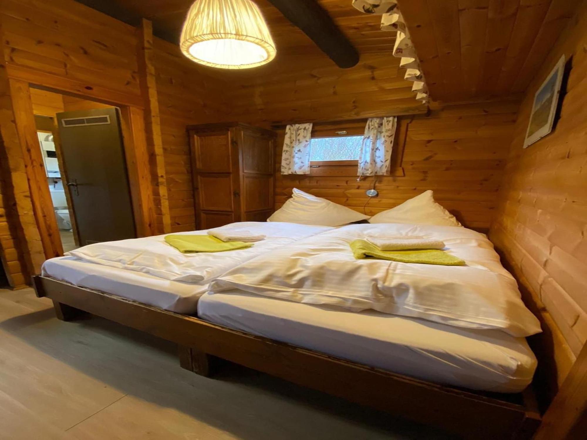 Cozy Holiday Home On A Horse Farm In The L Neburg Heath 에스치드 외부 사진