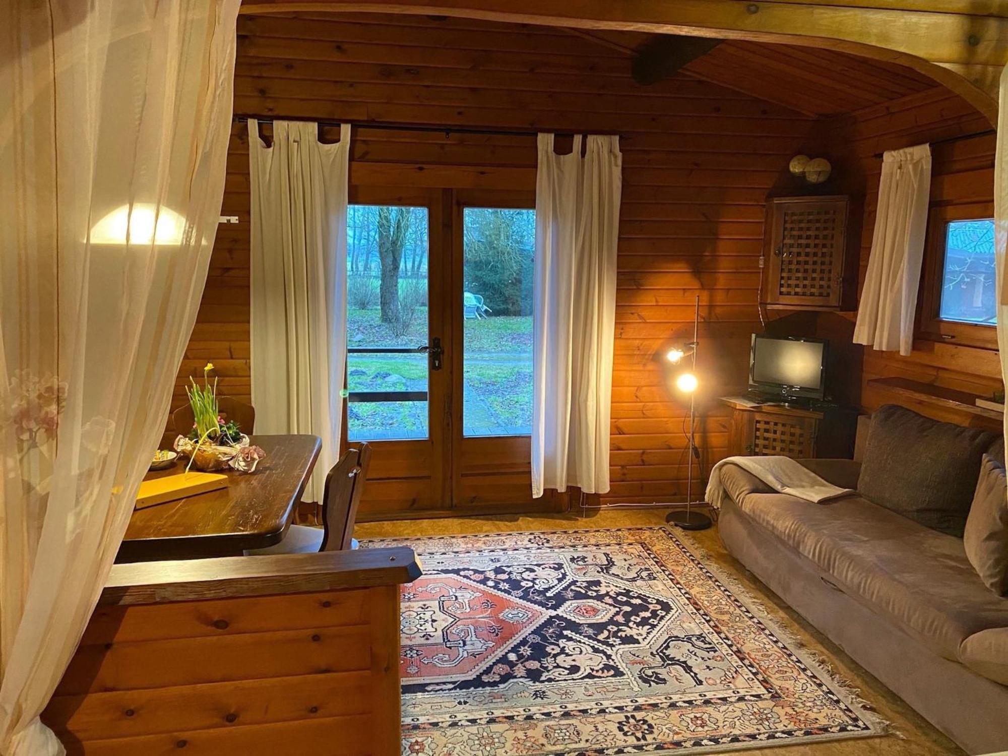 Cozy Holiday Home On A Horse Farm In The L Neburg Heath 에스치드 외부 사진