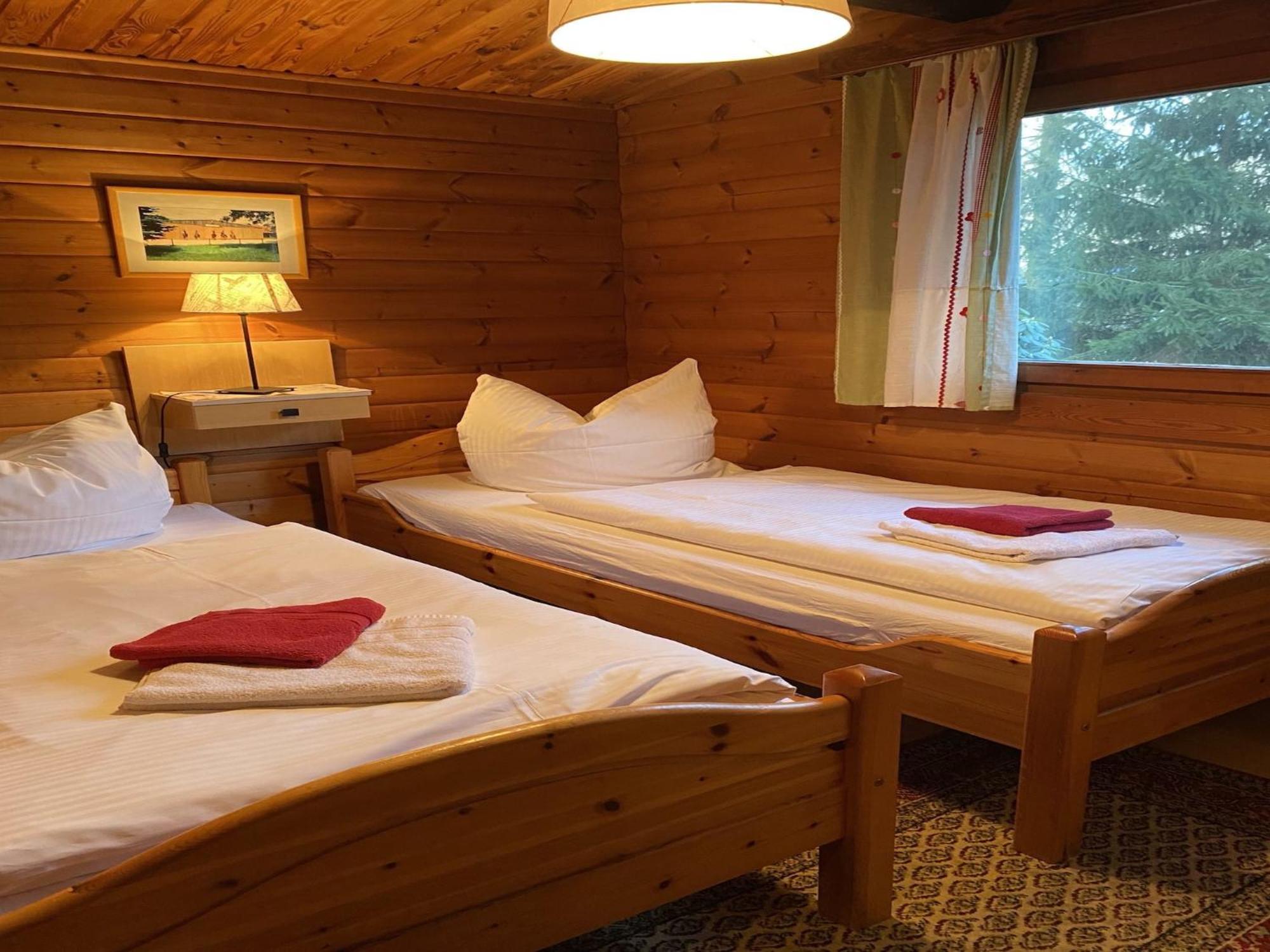 Cozy Holiday Home On A Horse Farm In The L Neburg Heath 에스치드 외부 사진