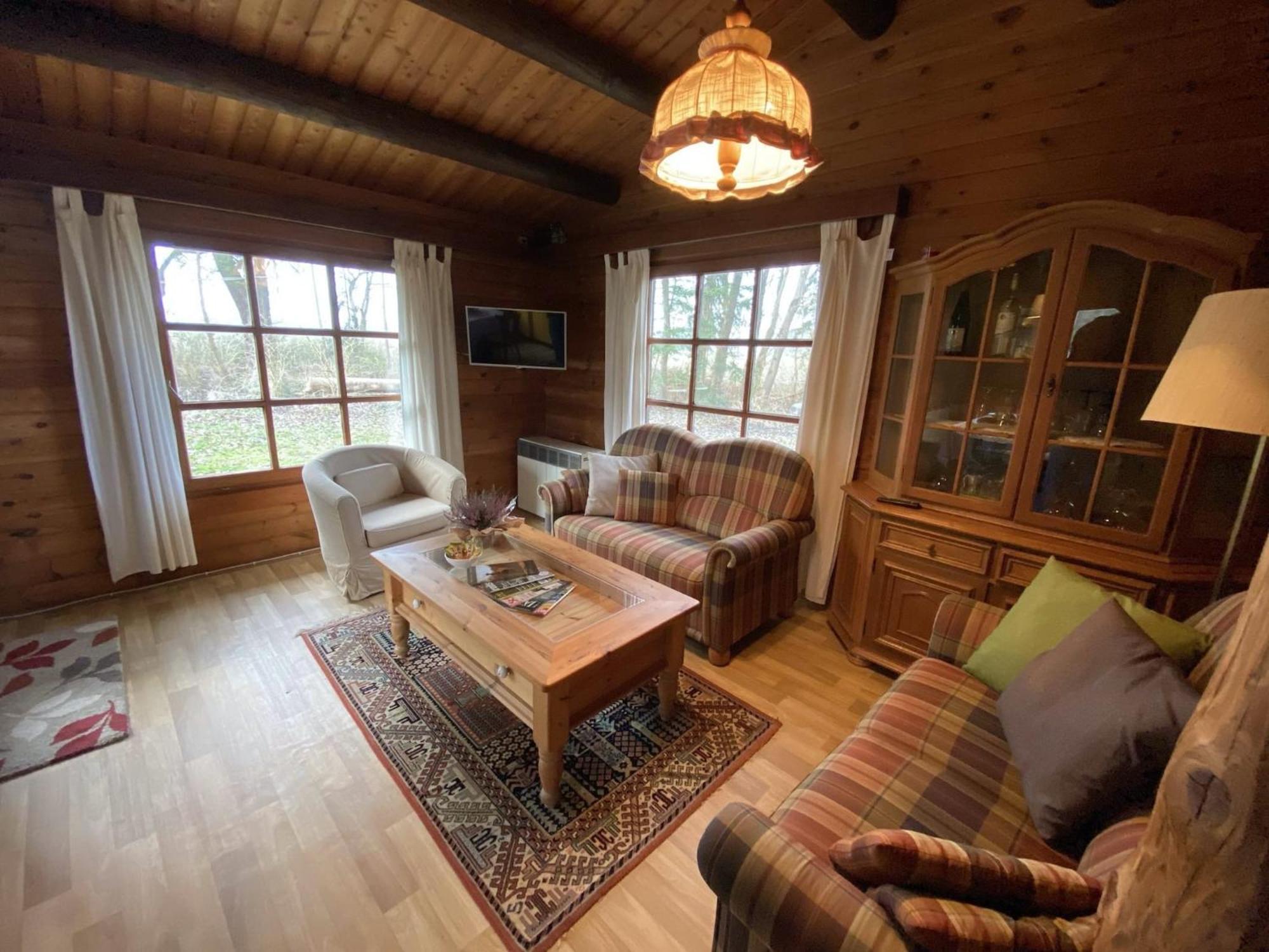 Cozy Holiday Home On A Horse Farm In The L Neburg Heath 에스치드 외부 사진