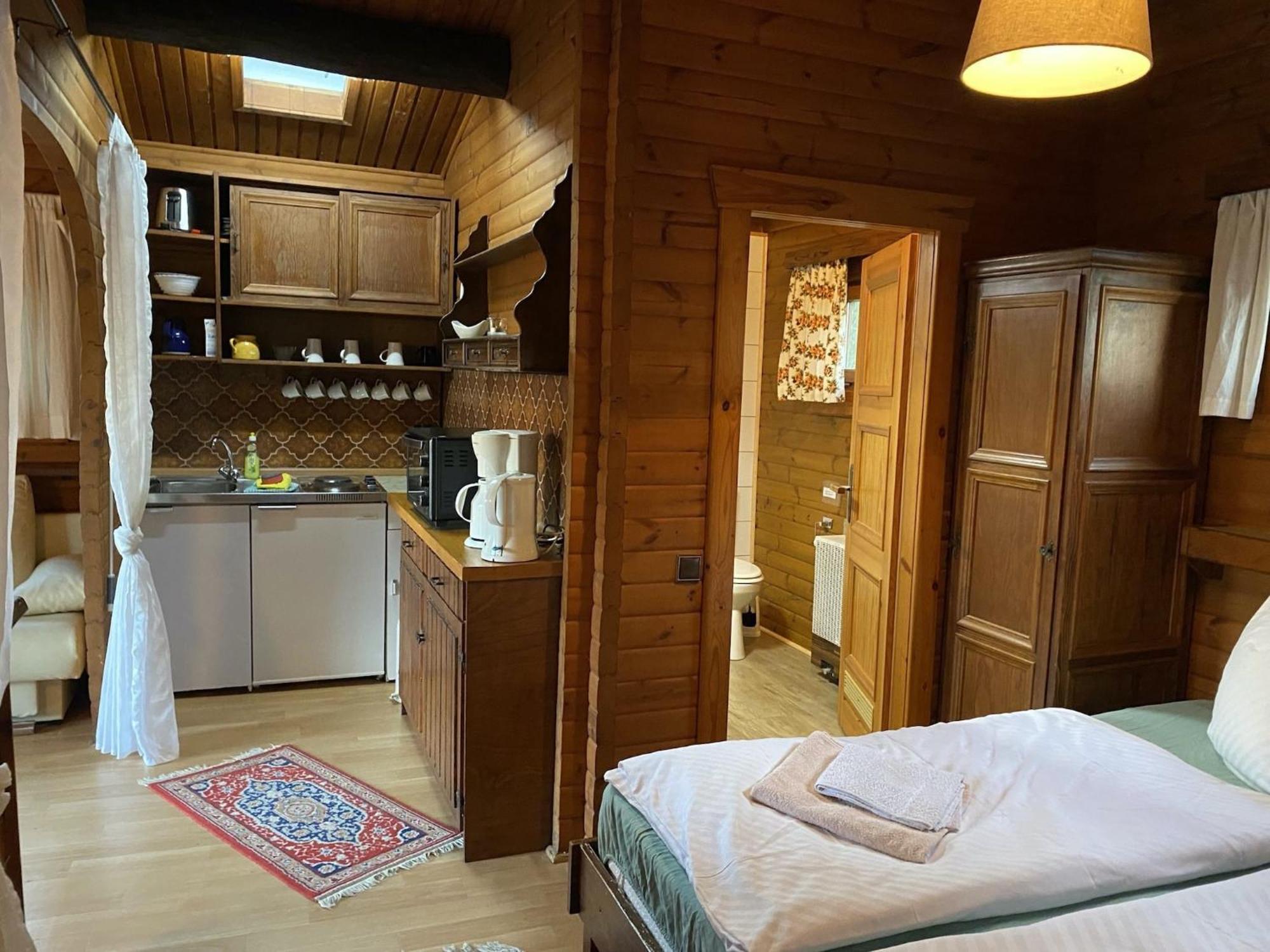 Cozy Holiday Home On A Horse Farm In The L Neburg Heath 에스치드 외부 사진