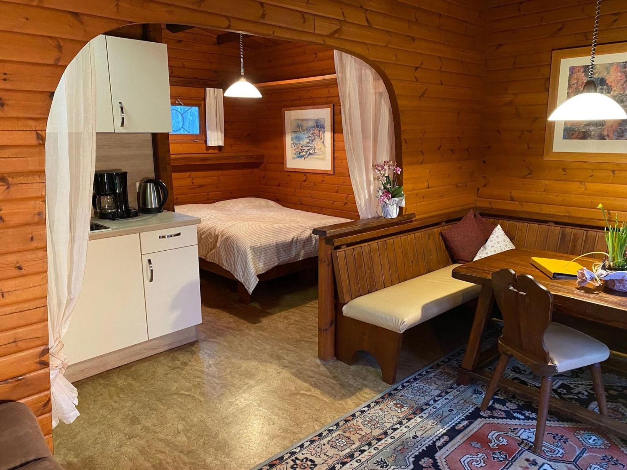 Cozy Holiday Home On A Horse Farm In The L Neburg Heath 에스치드 외부 사진