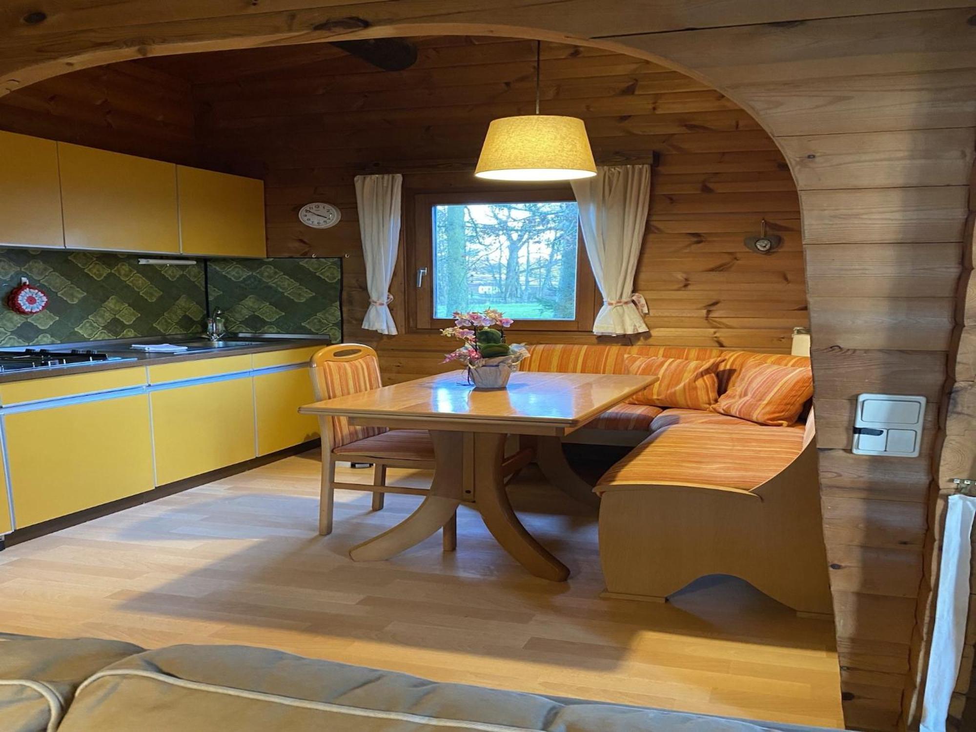 Cozy Holiday Home On A Horse Farm In The L Neburg Heath 에스치드 외부 사진