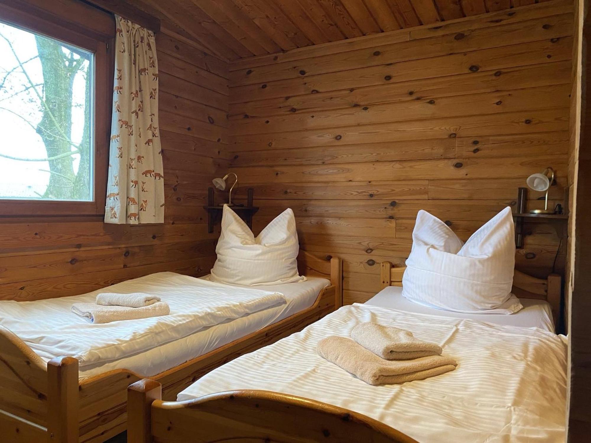 Cozy Holiday Home On A Horse Farm In The L Neburg Heath 에스치드 외부 사진