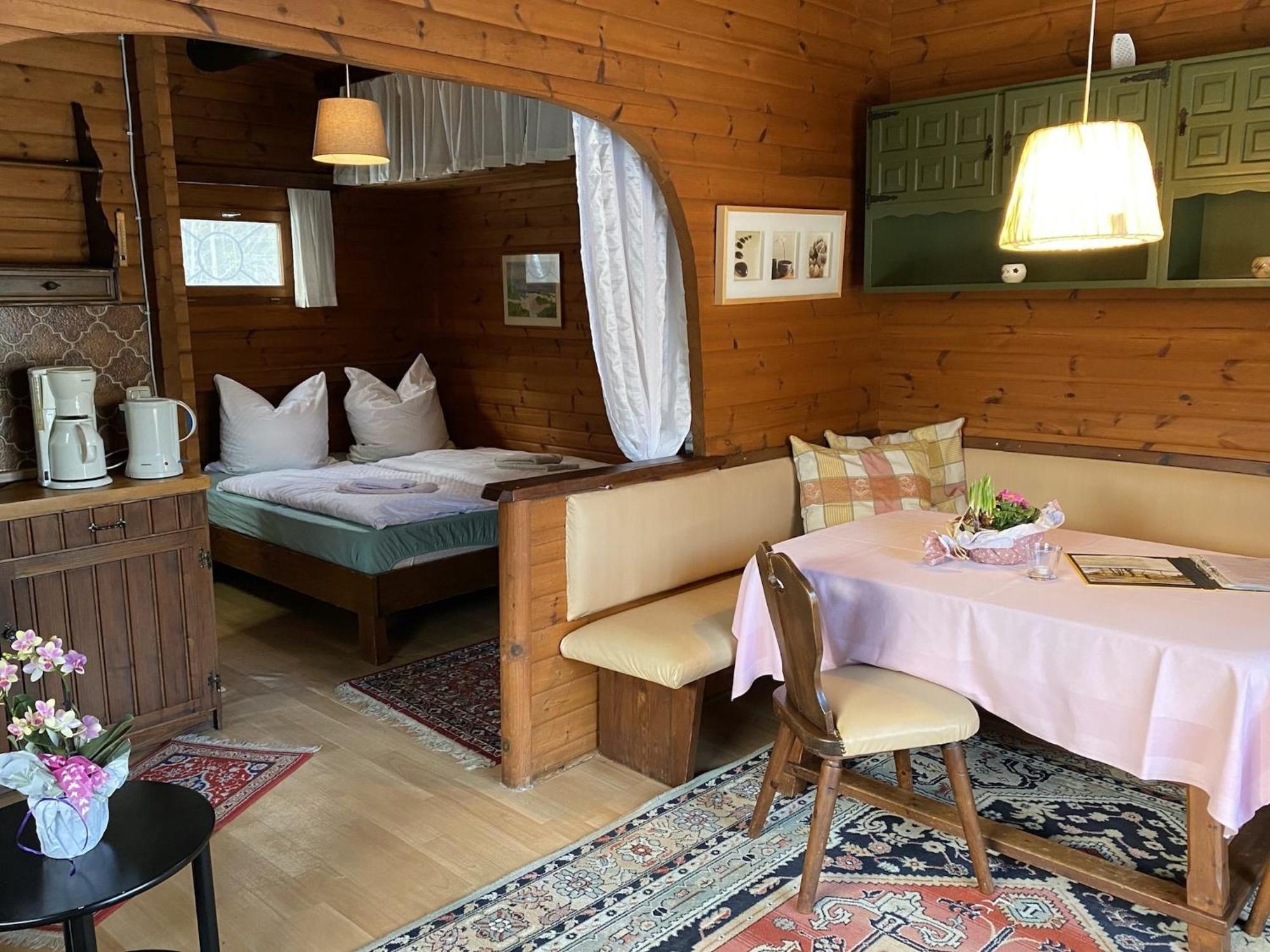 Cozy Holiday Home On A Horse Farm In The L Neburg Heath 에스치드 외부 사진