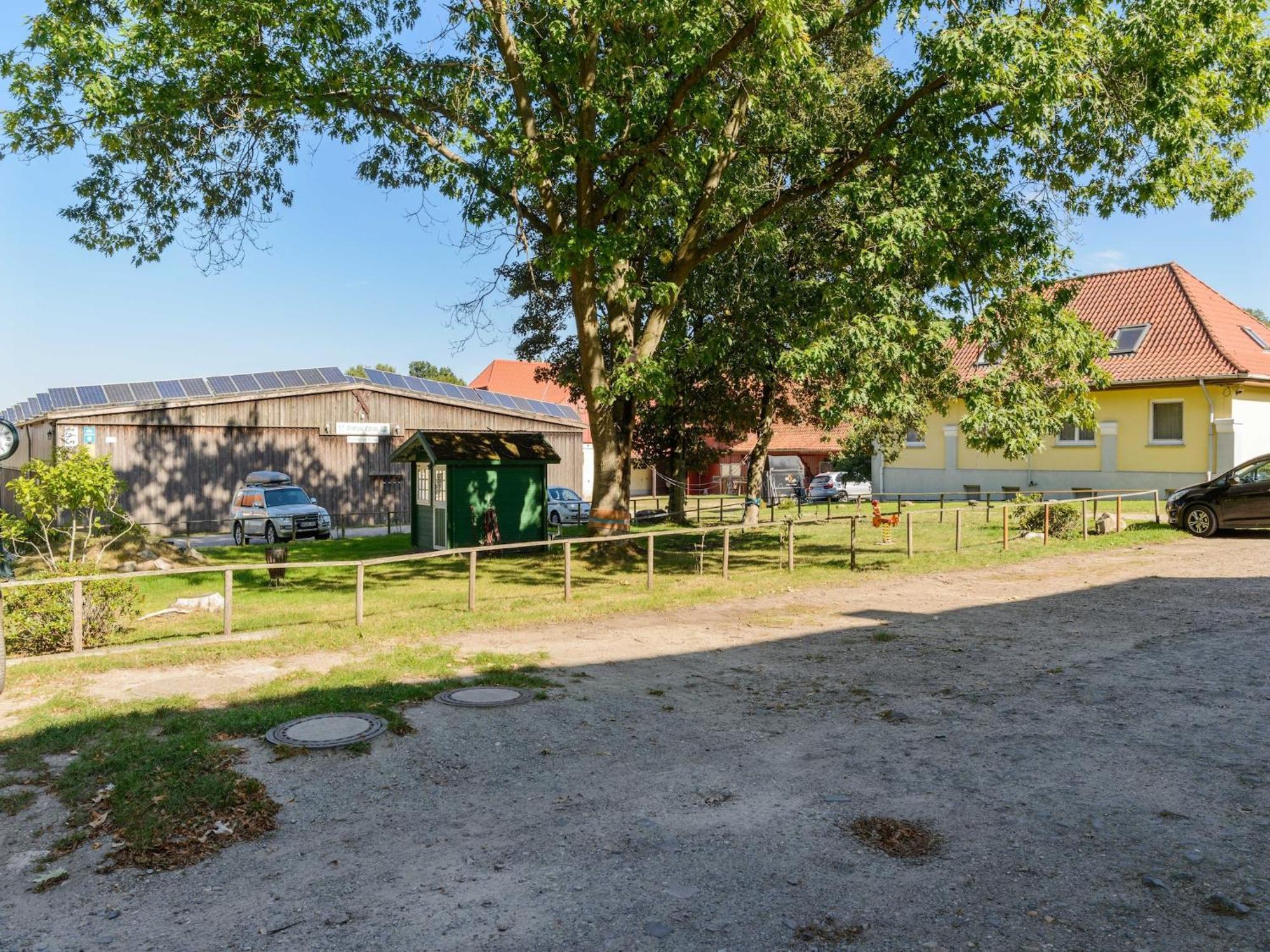 Cozy Holiday Home On A Horse Farm In The L Neburg Heath 에스치드 외부 사진
