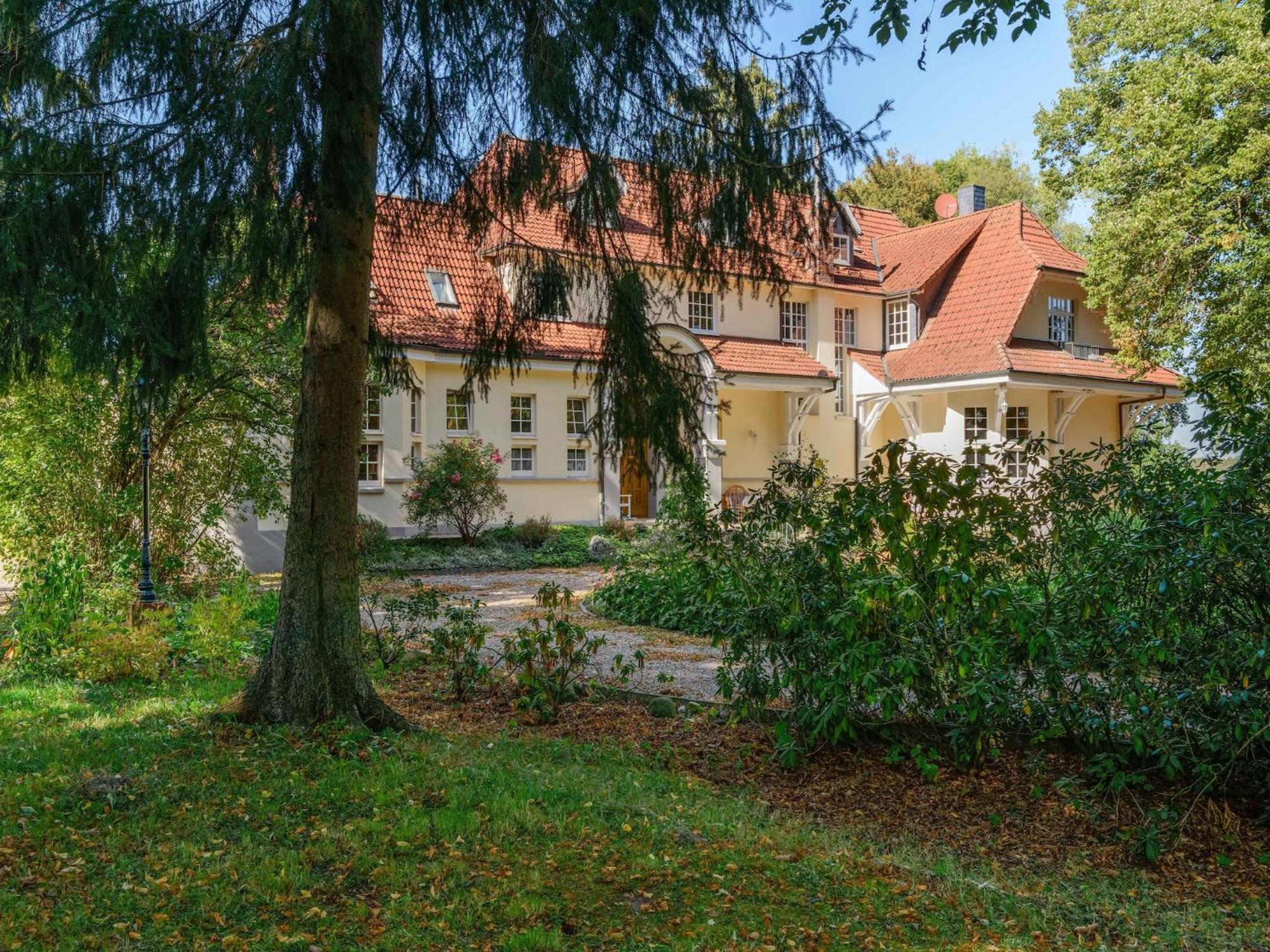 Cozy Holiday Home On A Horse Farm In The L Neburg Heath 에스치드 외부 사진